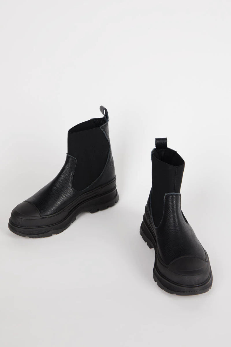 Intentionally Blank - Court Lug Sole Platform Boot - Black