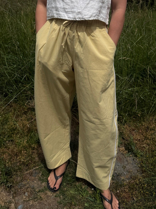 Jules Pant -Butter with White Piping