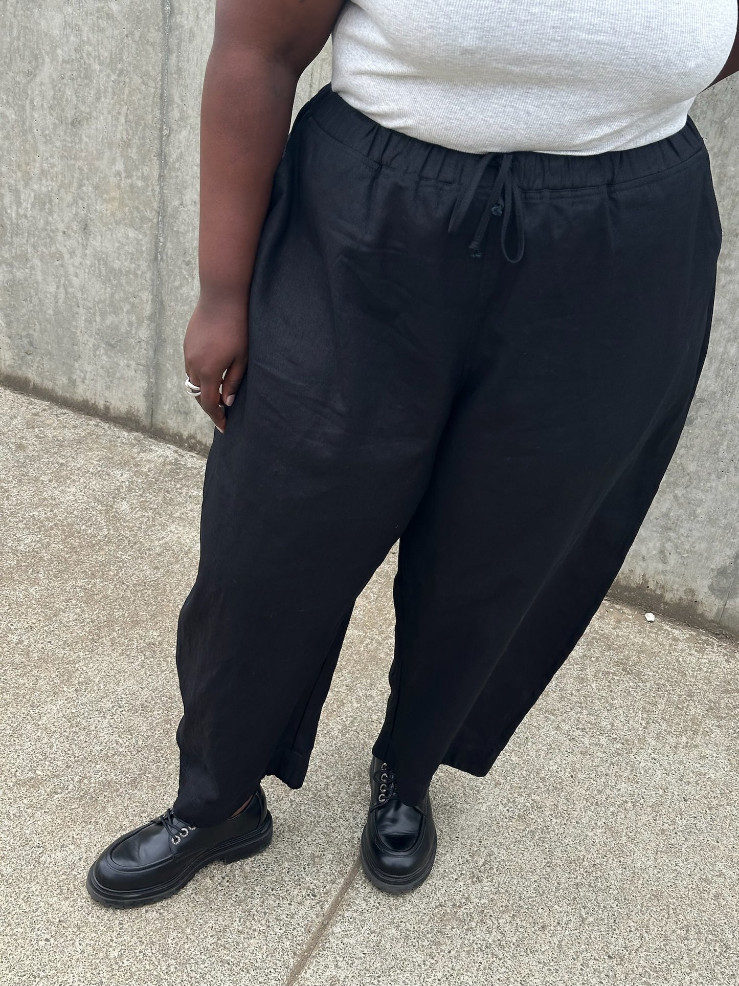 Jules Pant - Black Canvas