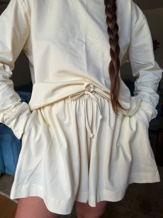 The Sunday Short - Cream