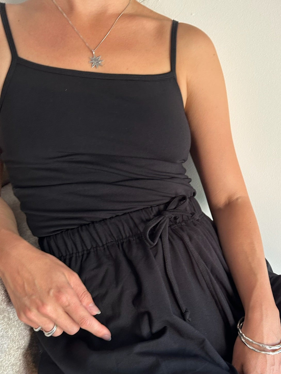 The Sunday Base Tank - Black