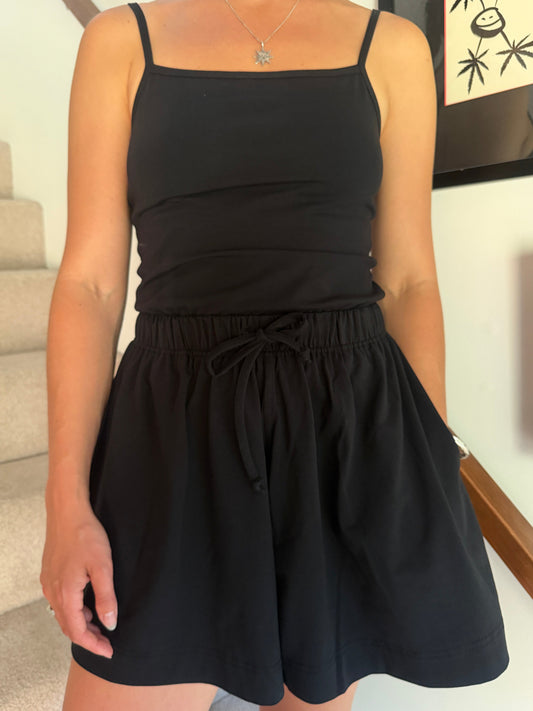 The Sunday Short - Black