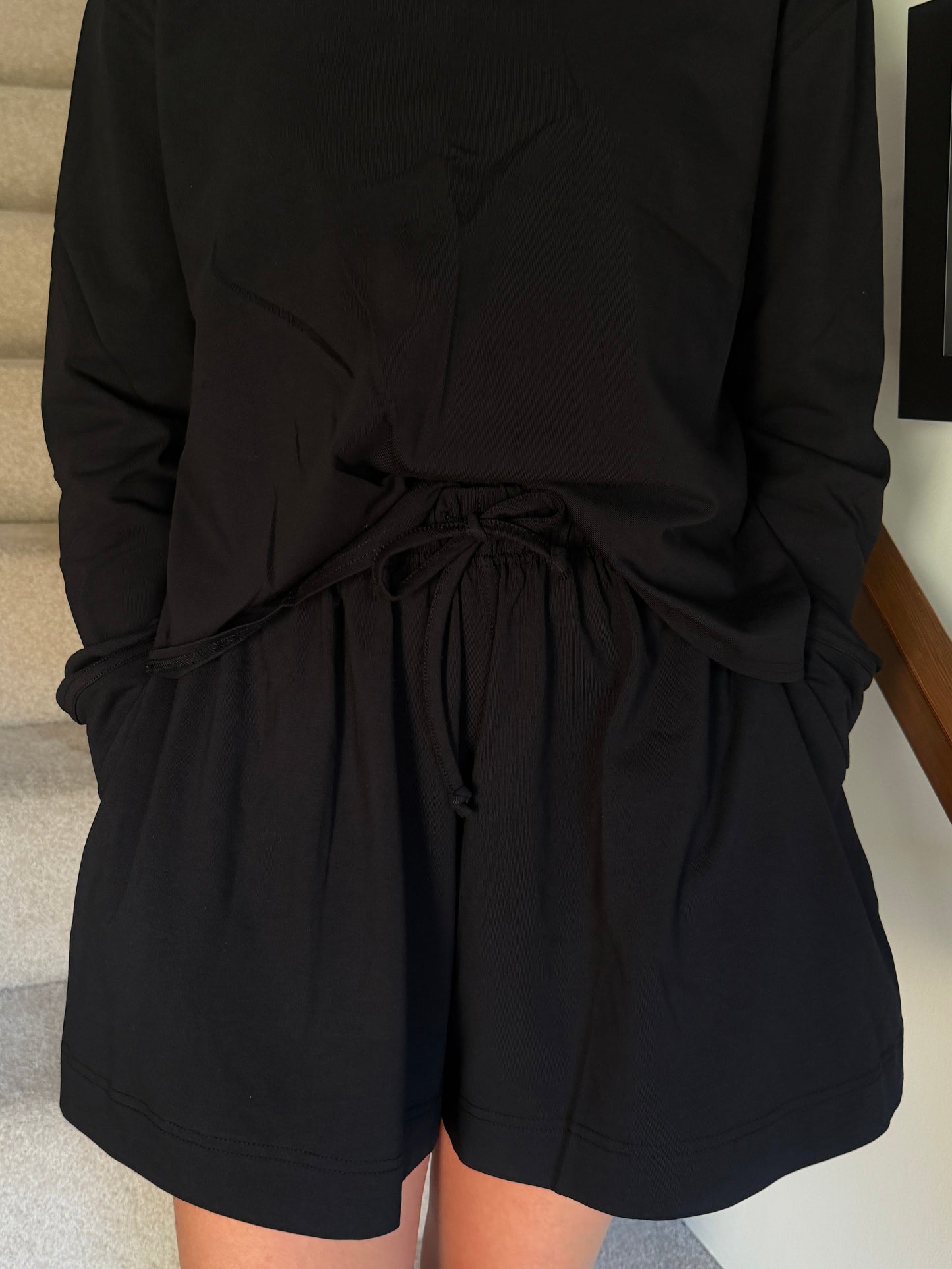 The Sunday Short - Black