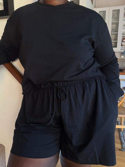The Sunday Short - Black